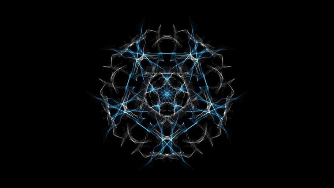 在C中，如何实现删掉一行注释无法运行？